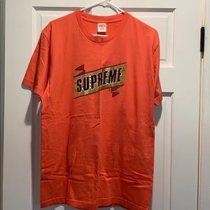 Men’s Supreme tee shirt